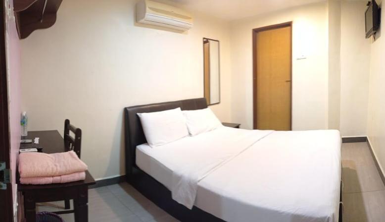 לומוט Starview Hotel מראה חיצוני תמונה