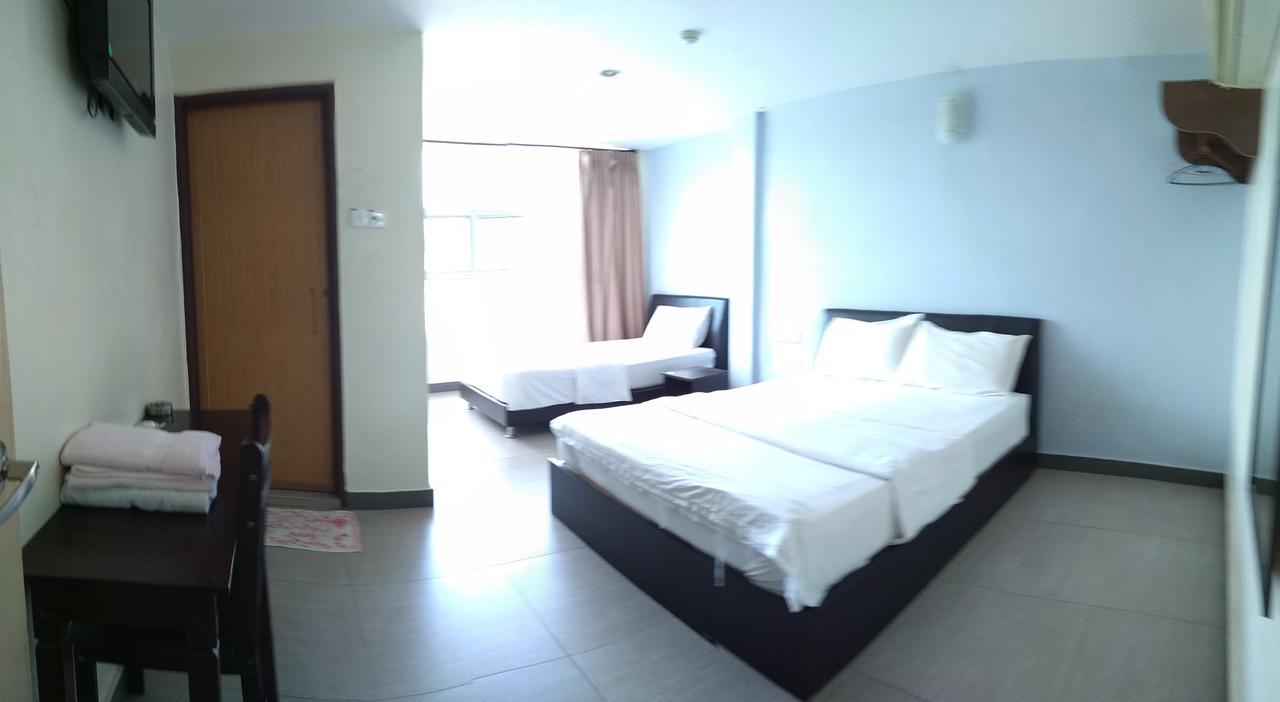 לומוט Starview Hotel מראה חיצוני תמונה